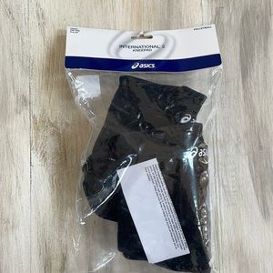 Asics volleyball knee pads